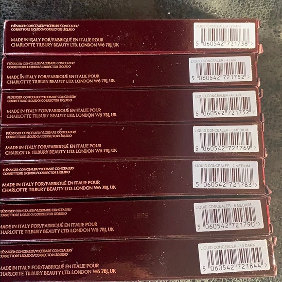 Charlotte Tilbury MAGIC AWAY Concealer - Picture 8 of 8